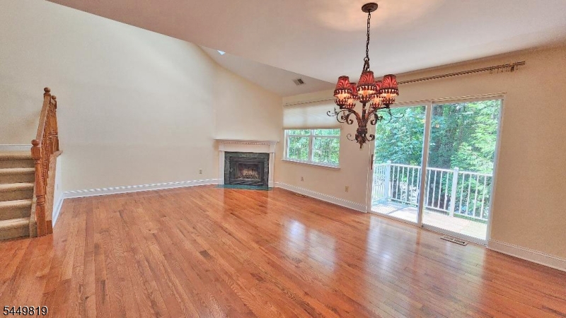 56 Hickory Way Property Photo 7