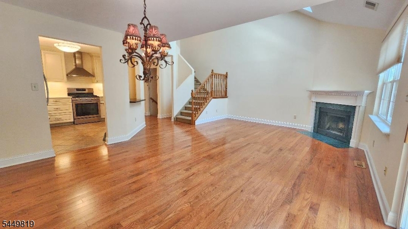 56 Hickory Way Property Photo 8