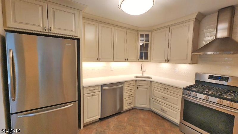 56 Hickory Way Property Photo 18