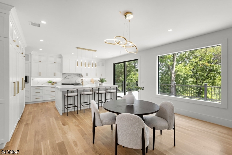 69 Mazur Pl Property Photo 5