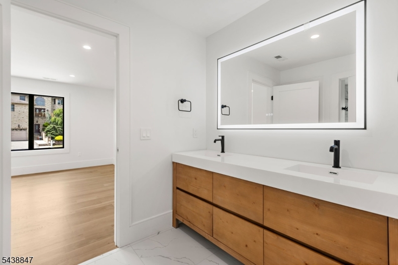 69 Mazur Pl Property Photo 17