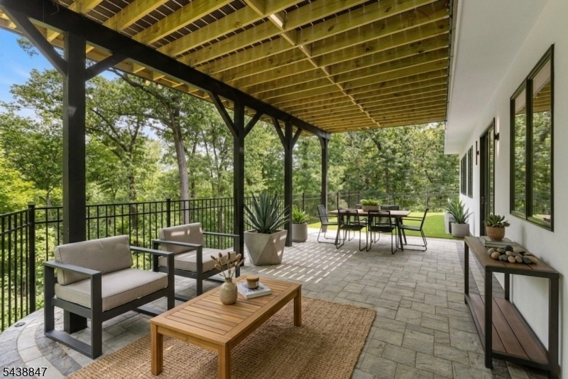 69 Mazur Pl Property Photo 22