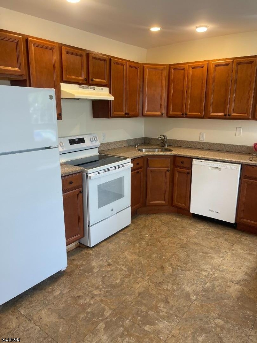 17 Chestnut St - Unit 1 Property Photo 2
