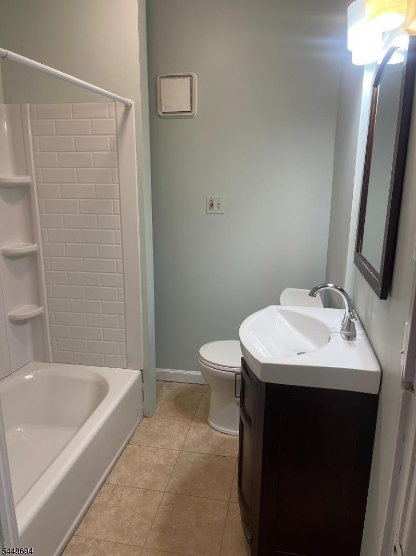 17 Chestnut St - Unit 1 Property Photo 3
