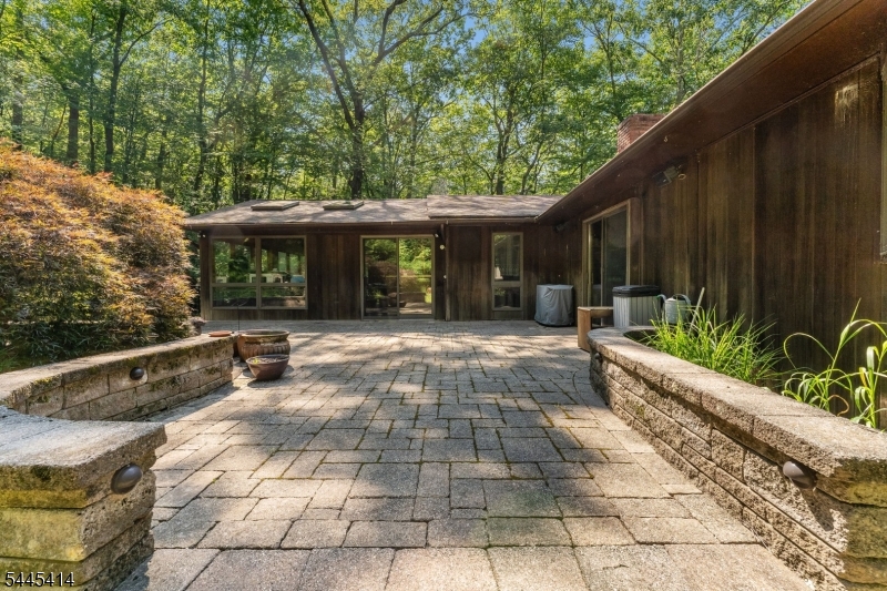 9 Delwood Rd Property Photo 8