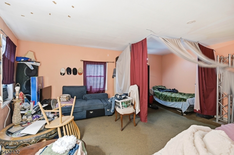 16 Main St Property Photo 16