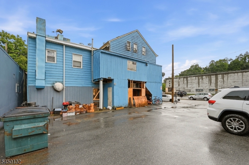 16 Main St Property Photo 26