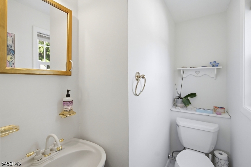 11 Monroe Avenue Property Photo 22