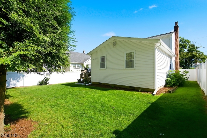 11 Monroe Avenue Property Photo 27