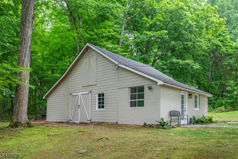 405 Springdale Greendell Rd Property Photo 41