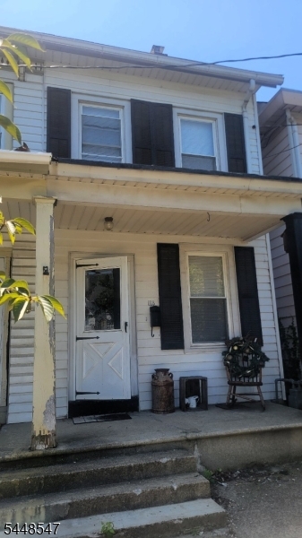 116 Lewis St Property Photo 1