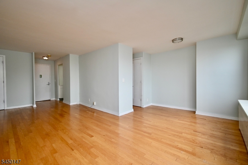 500 Central Ave 516 Property Photo 4