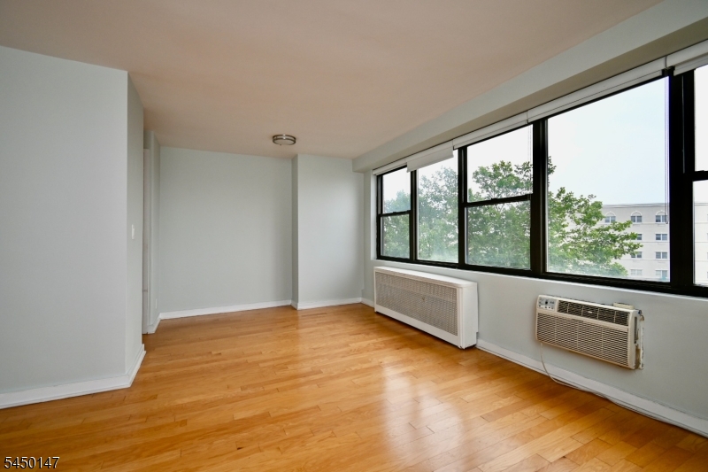 500 Central Ave 516 Property Photo 6