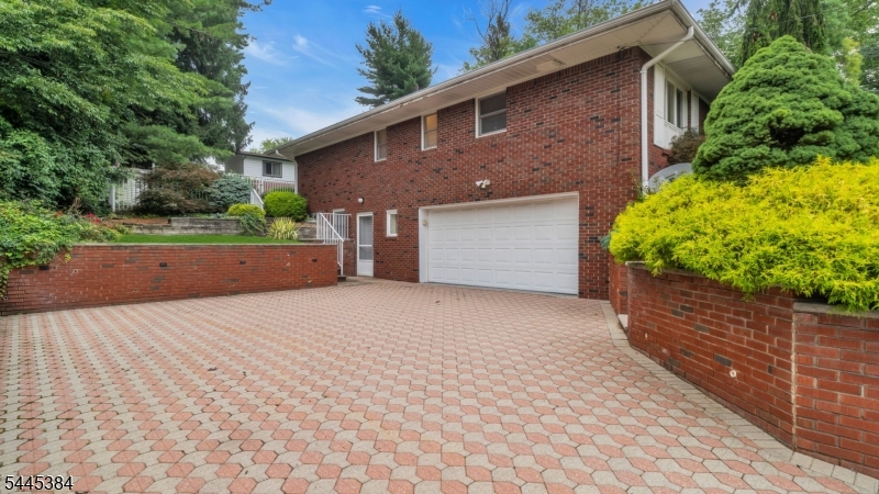 7 Oak Rdg Property Photo 5