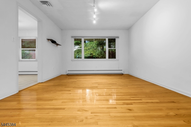7 Oak Rdg Property Photo 12