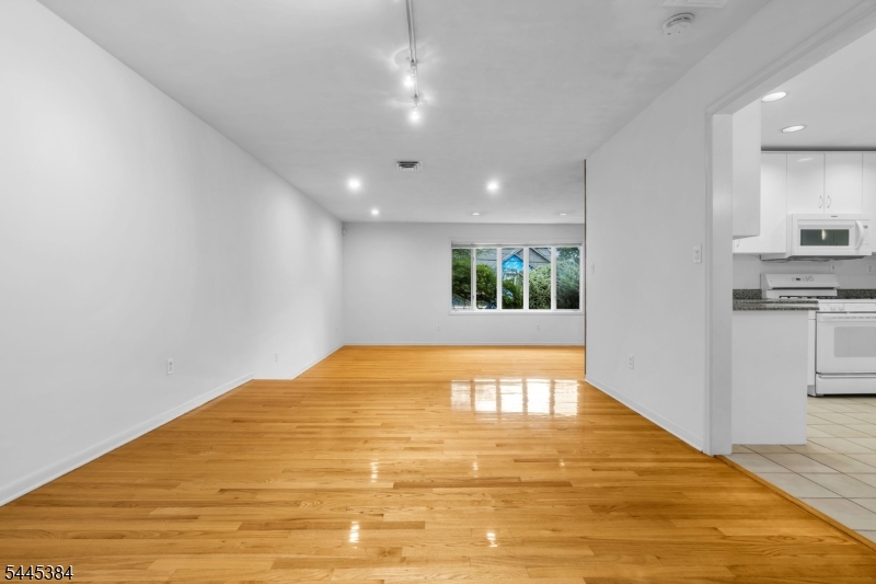 7 Oak Rdg Property Photo 15