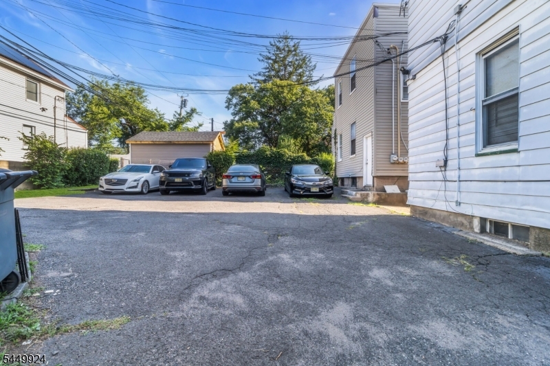 296 N Park St Property Photo 15