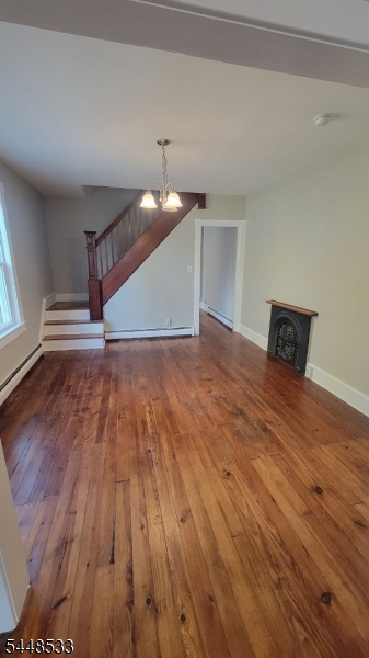 244 Irwin St Property Photo 4