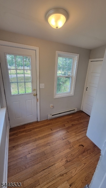244 Irwin St Property Photo 8