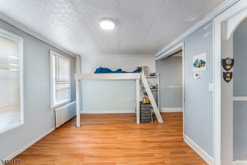 468 Flagg St Property Photo 3