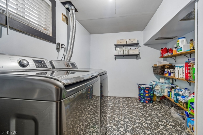56 Katherine Ave Property Photo 33