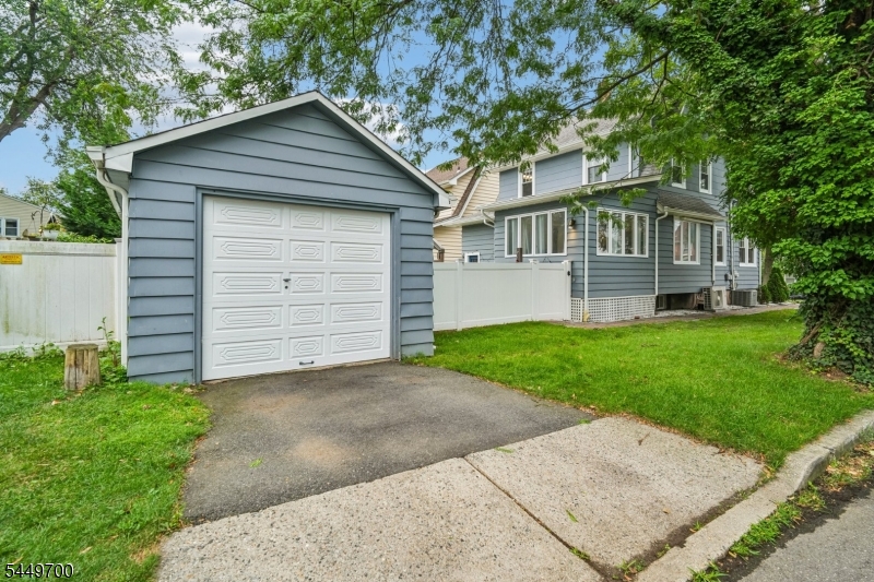 56 Katherine Ave Property Photo 35