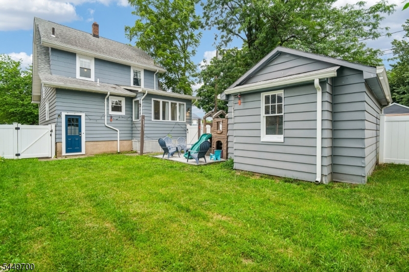 56 Katherine Ave Property Photo 38