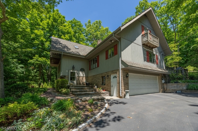 1150 Lakeside Dr Property Photo 1