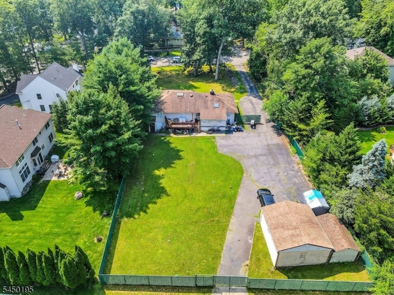 419 Ratzer Rd Property Photo 8