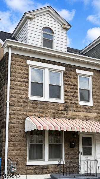 135 Mercer St Property Photo 2