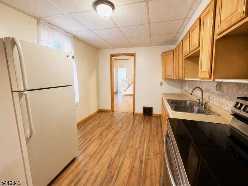 135 Mercer St Property Photo 6