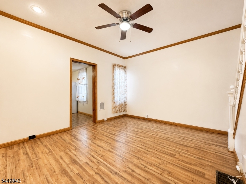 135 Mercer St Property Photo 8