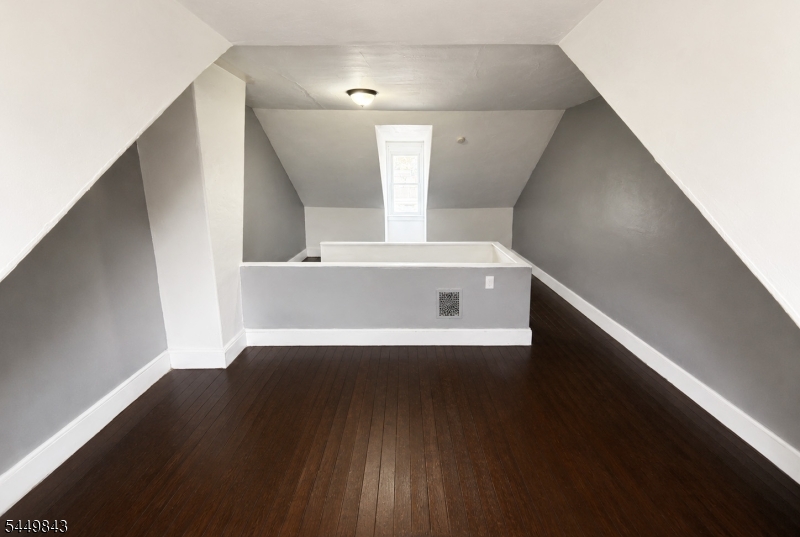 135 Mercer St Property Photo 22