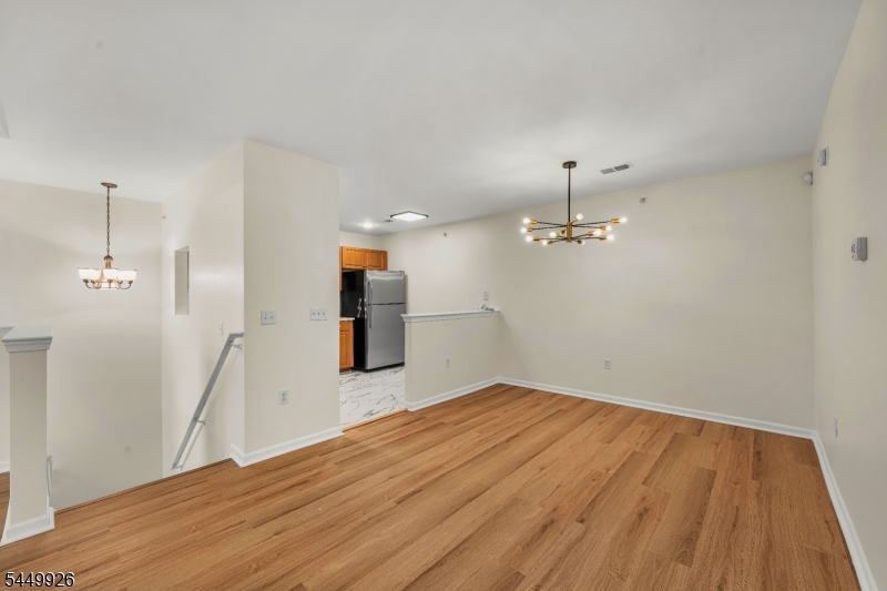 127 Chariot Ct Property Photo 3