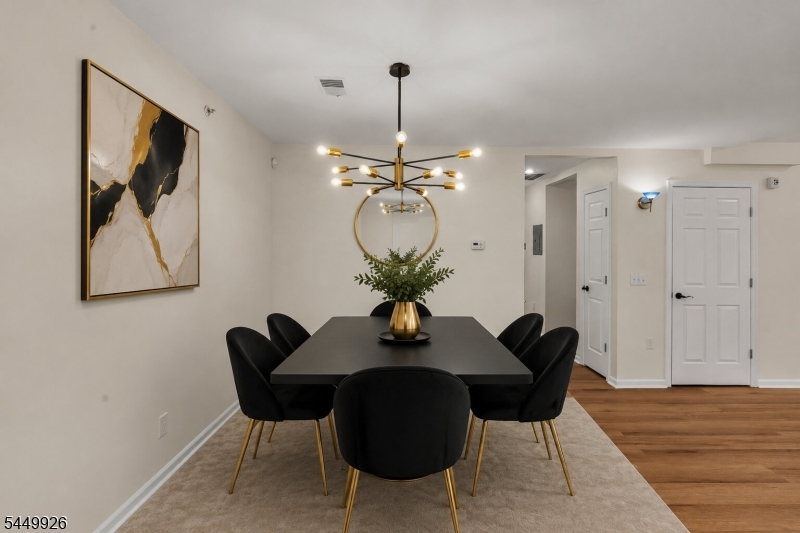 127 Chariot Ct Property Photo 9