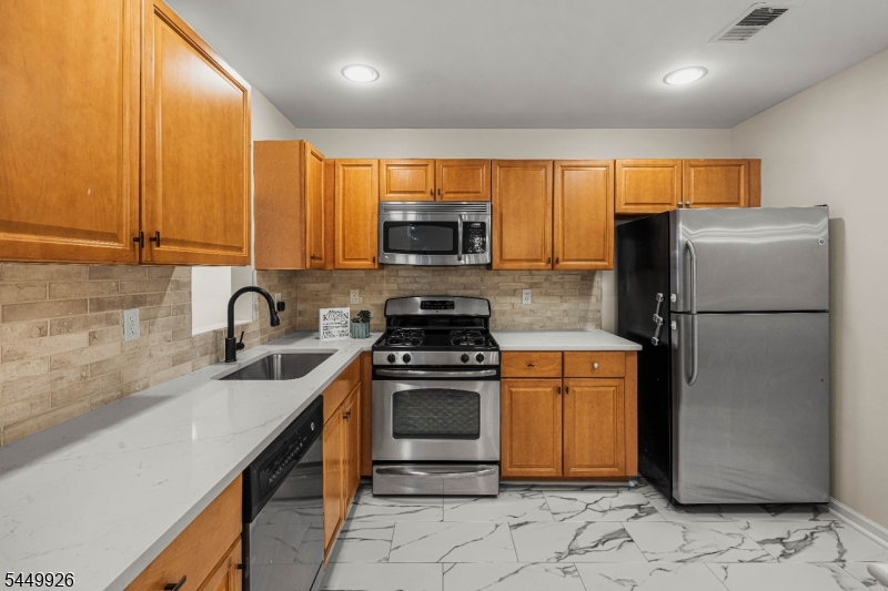 127 Chariot Ct Property Photo 12
