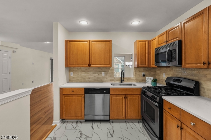 127 Chariot Ct Property Photo 14