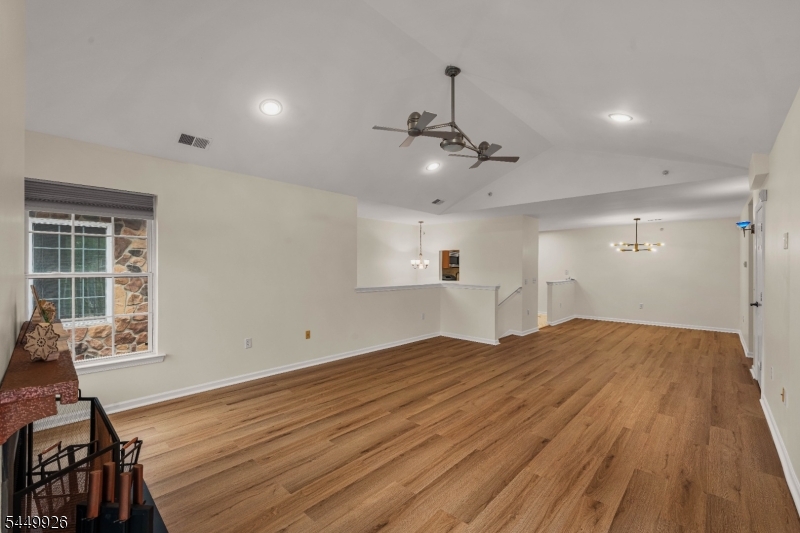 127 Chariot Ct Property Photo 18