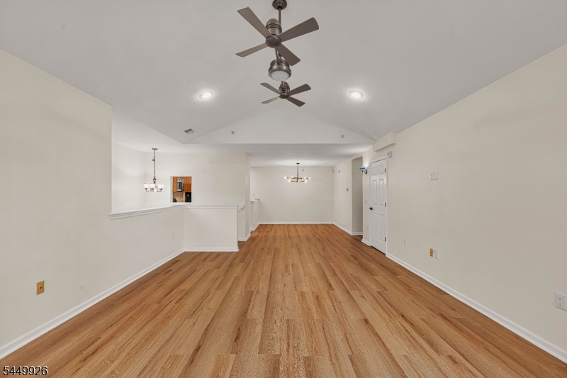 127 Chariot Ct Property Photo 19