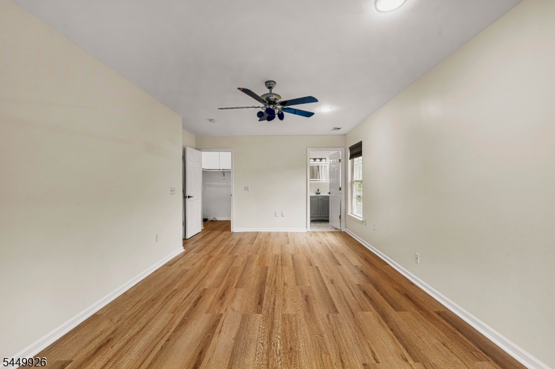 127 Chariot Ct Property Photo 31