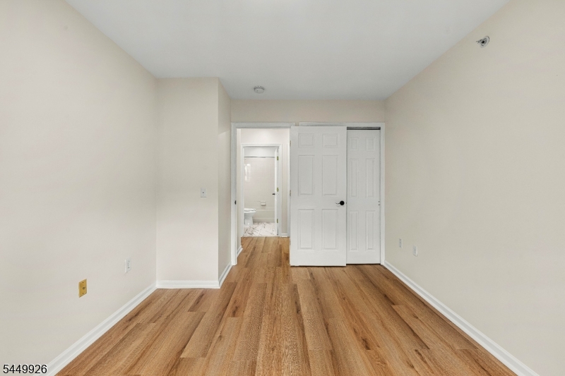 127 Chariot Ct Property Photo 32