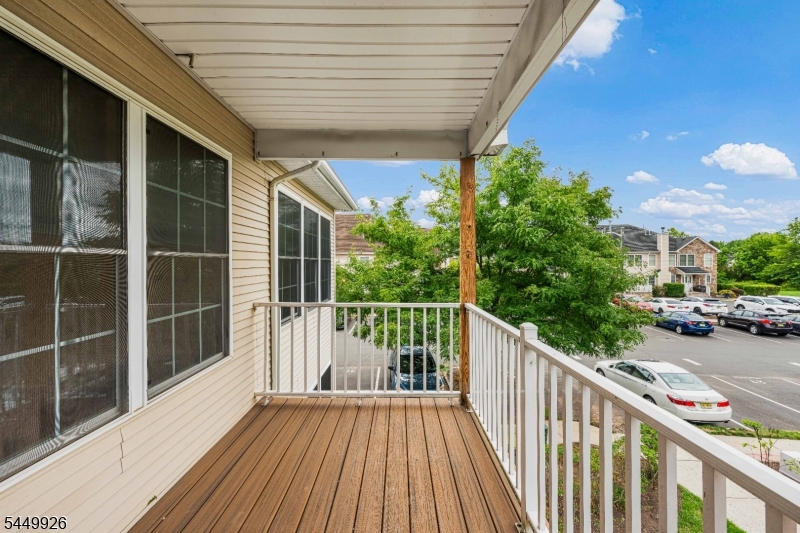 127 Chariot Ct Property Photo 34