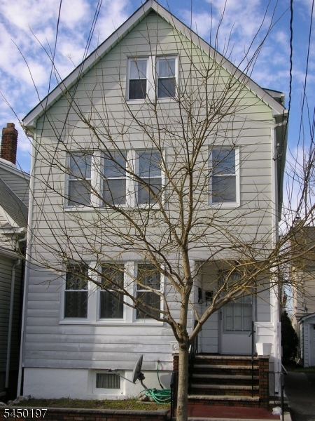 12 Campbell Ave Property Photo 1