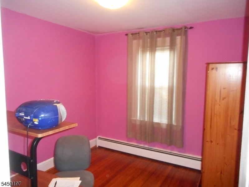 12 Campbell Ave Property Photo 11