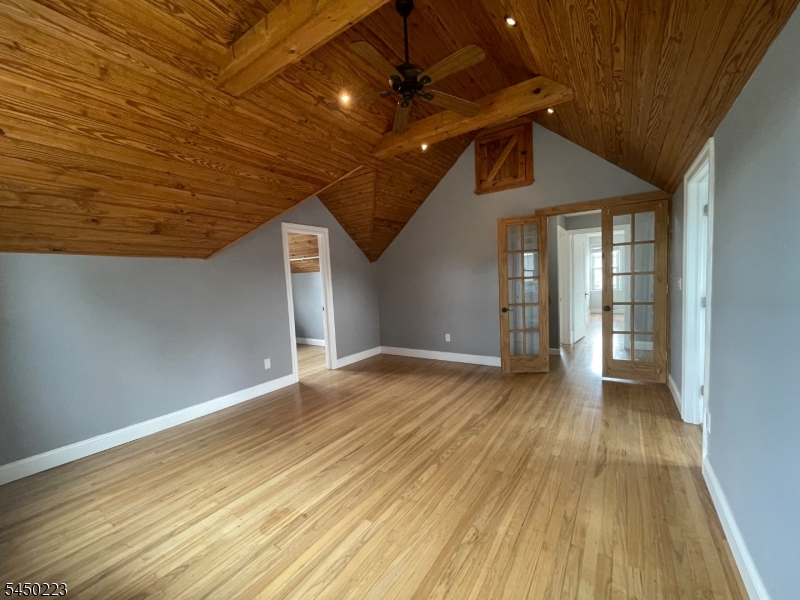 611 Corliss Ave Property Photo 20