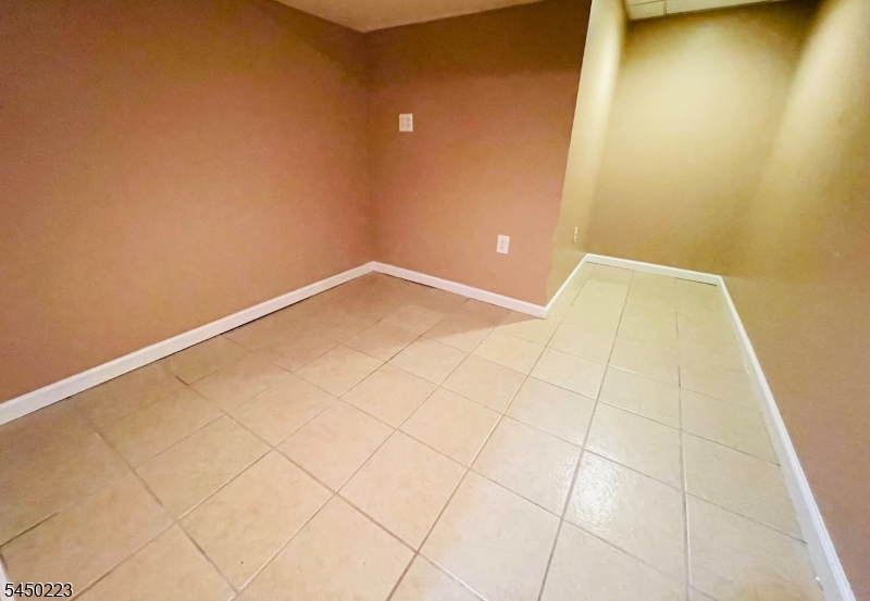611 Corliss Ave Property Photo 34