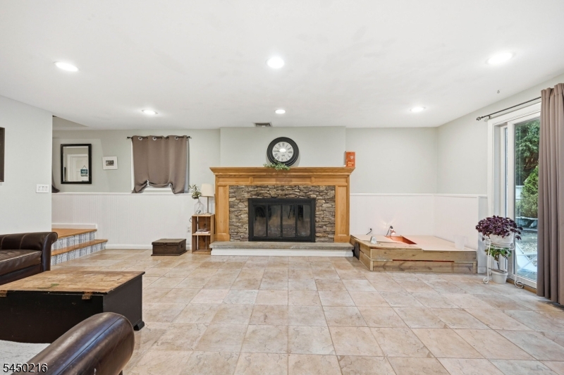 4 Park Pl Property Photo 24