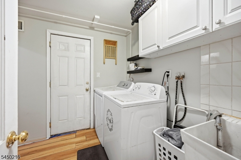 4 Park Pl Property Photo 29
