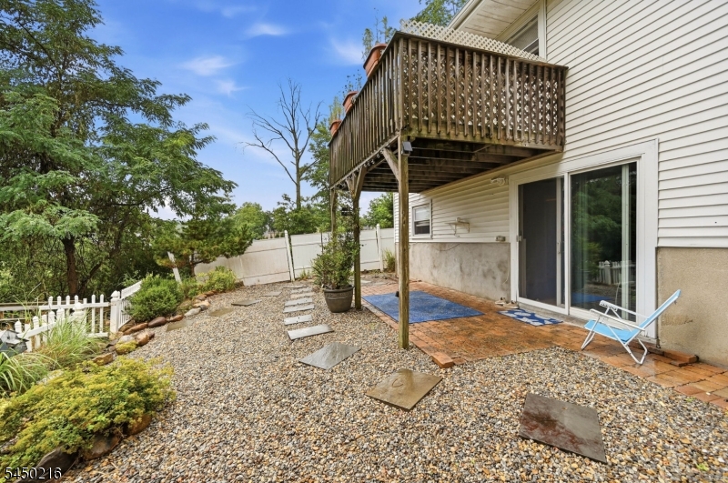 4 Park Pl Property Photo 31
