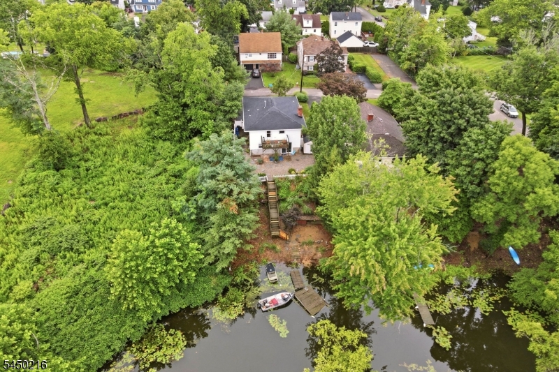 4 Park Pl Property Photo 35